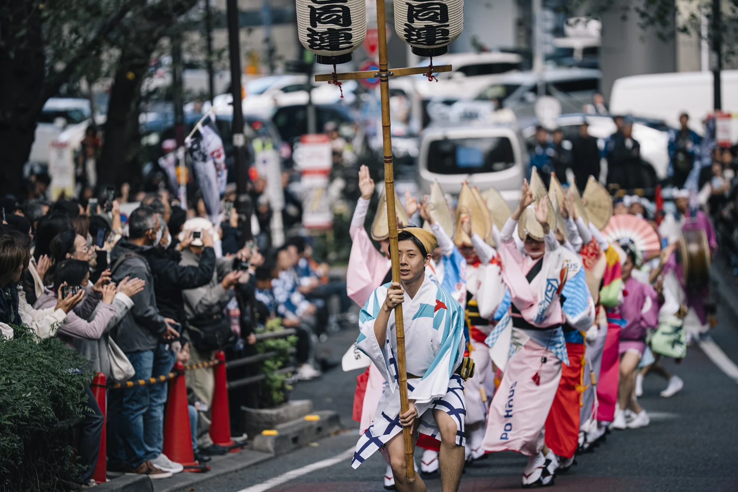 南越谷阿波踊り振興会合同連の演舞 1